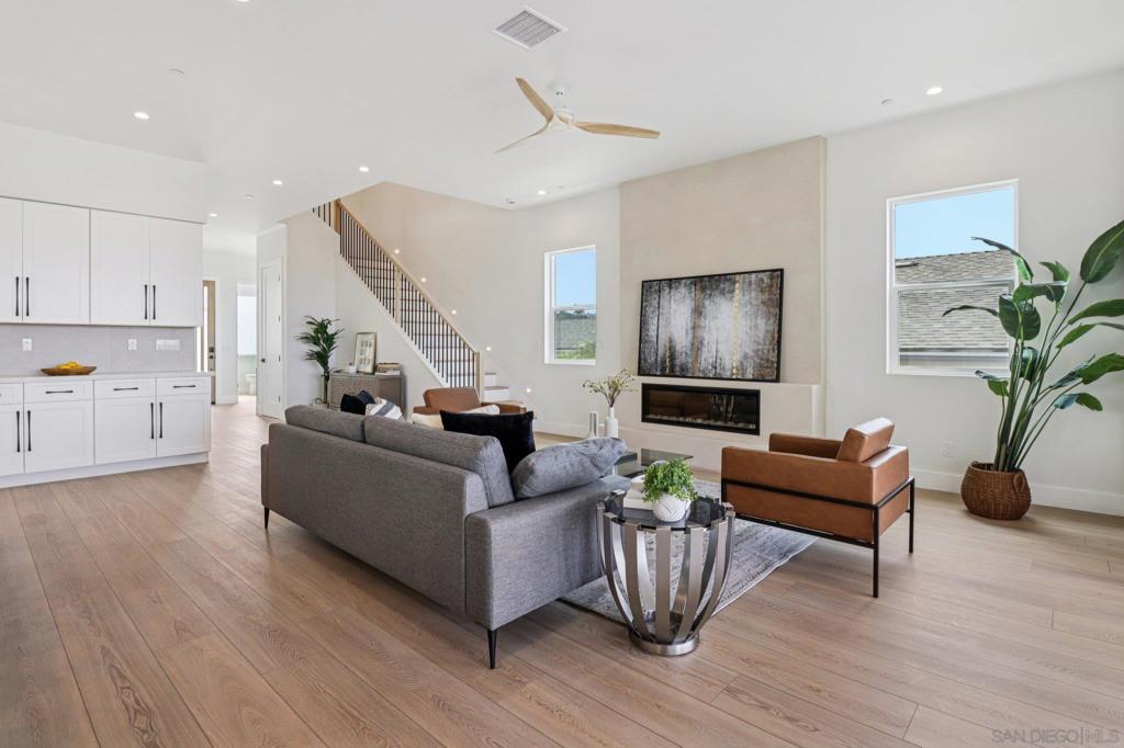 MLS #250042192SD image #9