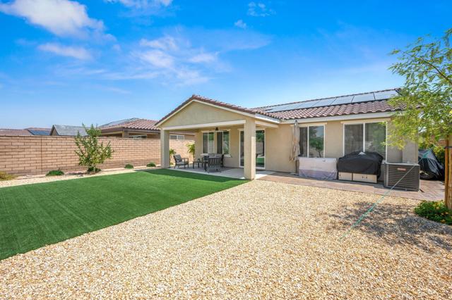 42811 Torno Place, Indio CA: https://media.crmls.org/mediaz/dd817233-29d6-4f9b-84ff-f52413d7cd7b.jpg