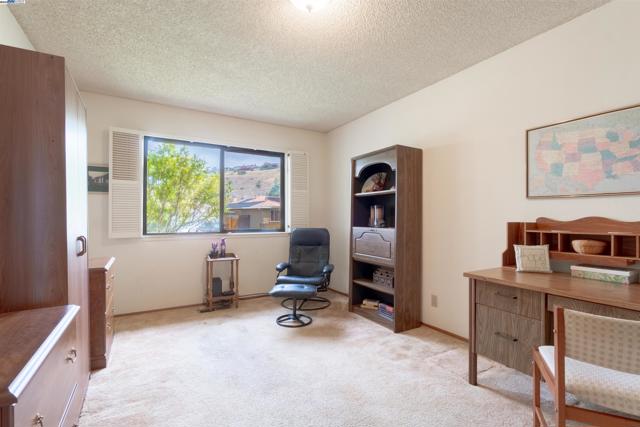 2177 Hillside Cir, San Leandro CA: https://media.crmls.org/mediaz/dd81ef0e-0666-4ad3-adcb-3556631ed9b5.jpg