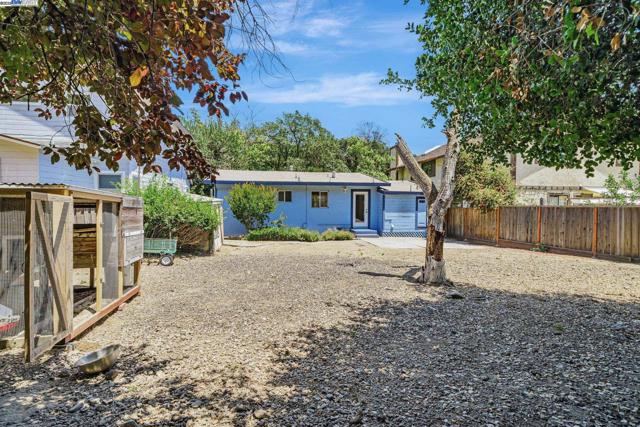 126 Kilkare Rd, Sunol CA: https://media.crmls.org/mediaz/dd82abc9-7c74-4d3c-98a1-2efff4d6fe76.jpg