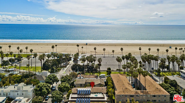 139 Hollister Avenue, Santa Monica CA: https://media.crmls.org/mediaz/dd830c0d-3e3e-4f52-a8eb-649abd7c40fd.jpg
