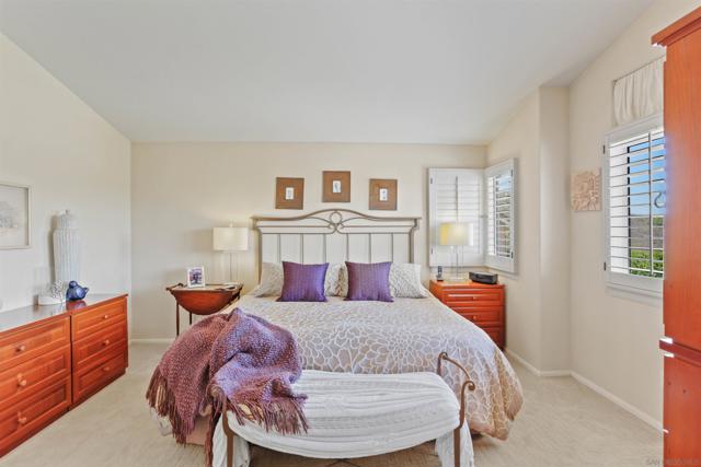 11464 Alborada, San Diego CA: https://media.crmls.org/mediaz/dd832525-96fe-46a6-9ce4-e543cf7d5031.jpg