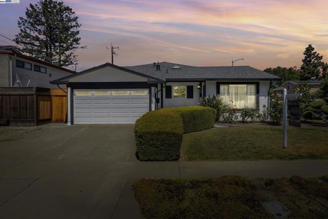 4189 Ogden Dr, Fremont CA: https://media.crmls.org/mediaz/dd835a8f-ed5a-4223-b3f5-7c3d30f23dd6.jpg