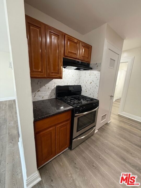 1717 S Burlington Avenue, Los Angeles CA: https://media.crmls.org/mediaz/dd845af6-ea8e-4f30-a893-5e97395fb46f.jpg
