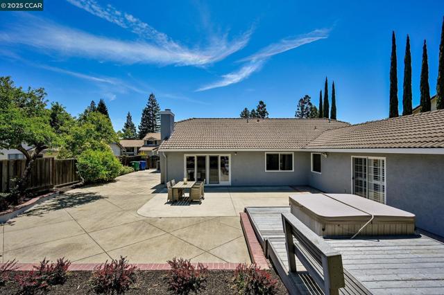 84 Tumbleweed Ct, San Ramon CA: https://media.crmls.org/mediaz/dd84b767-87b1-4937-ab0e-8b6a9ffb7b68.jpg