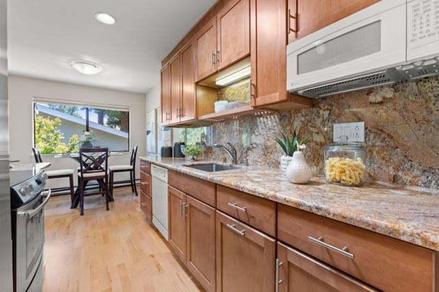 938 Clark Avenue, Mountain View CA: https://media.crmls.org/mediaz/dd84c16b-7478-4320-b0c5-c76ce2a30320.jpg
