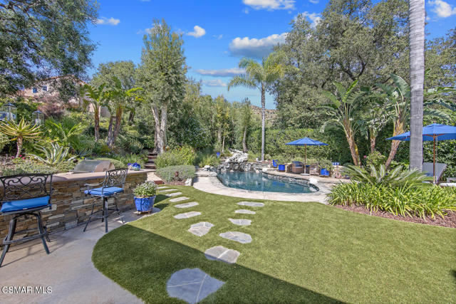 1732 Crooked Trail Place, Westlake Village CA: https://media.crmls.org/mediaz/dd851171-1a56-4aeb-bd3b-aa9b1662c262.jpg