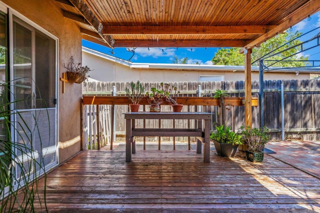 650 Begonia Street - photo 18