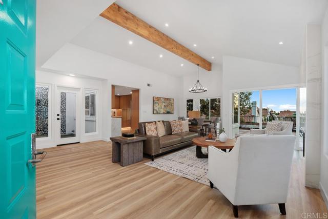 Detail Gallery Image 4 of 41 For 5085 Siros Way, Oceanside,  CA 92056 - 2 Beds | 2 Baths