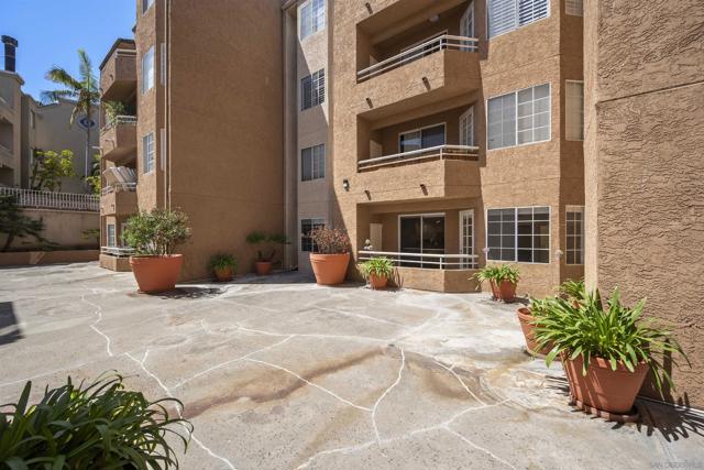 3969 Mahaila Ave, San Diego CA: https://media.crmls.org/mediaz/dd86b9b4-d9b2-44ab-9f2b-7d202fdb556d.jpg