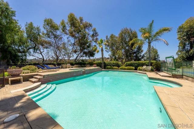 3928 La Cresta Way, Bonita CA: https://media.crmls.org/mediaz/dd875538-6287-447c-90d4-d9783136bb50.jpg