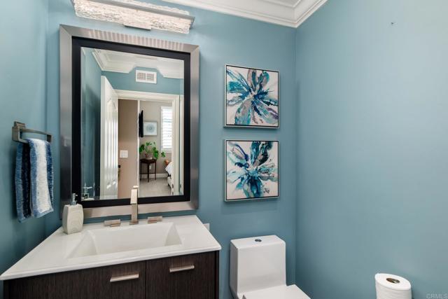 Detail Gallery Image 14 of 46 For 3596 Torrey View Ct, San Diego,  CA 92130 - 4 Beds | 3/1 Baths