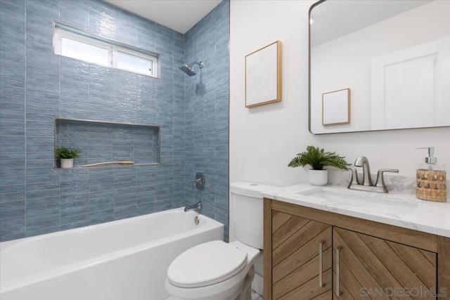 1967 Wedgemere Rd, El Cajon CA: https://media.crmls.org/mediaz/dd87844e-983c-4c5b-912a-a14652345f27.jpg
