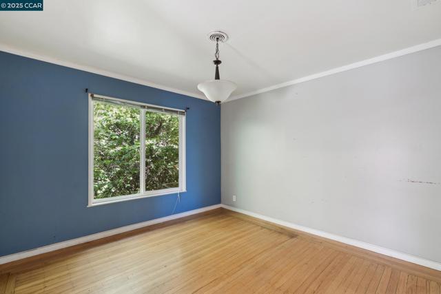 1580 3rd Ave, Walnut Creek CA: https://media.crmls.org/mediaz/dd88009e-7f33-4d42-9349-a82c2225021a.jpg