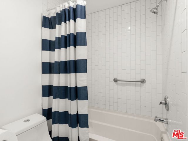 1472 S Camino Real, Palm Springs CA: https://media.crmls.org/mediaz/dd887151-3ea4-4345-a3bc-bad5f0d624b3.jpg