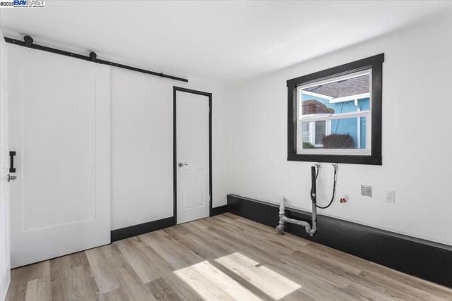 Image 36 of 49 For 5301 Brann St