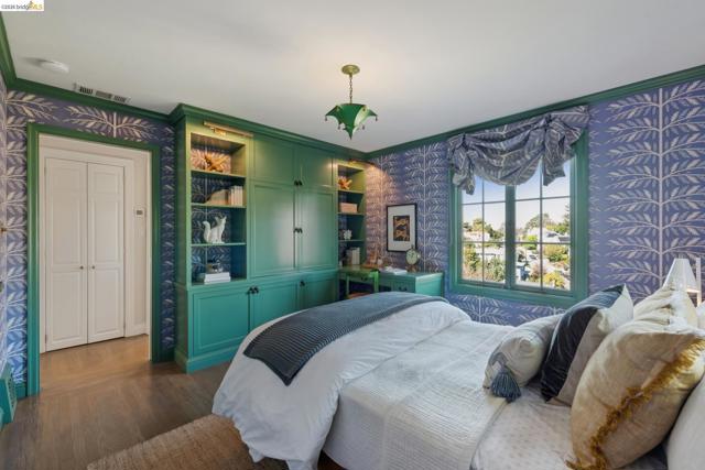 Image 45 of 60 For 906 Paramount Rd