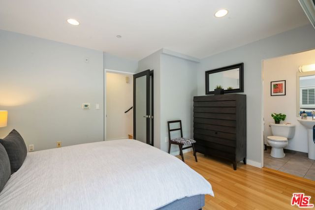 2 Bed Home for Sale in Los Angeles, California