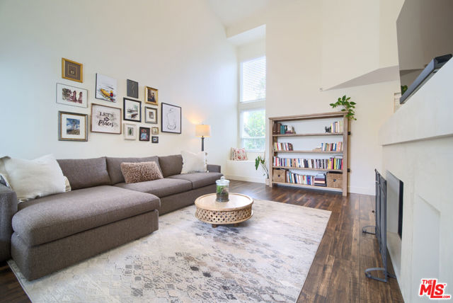 52 Carriage Hill Lane, Laguna Hills CA: https://media.crmls.org/mediaz/dd89f23e-d424-45fc-b01f-9d7a21b9f113.jpg