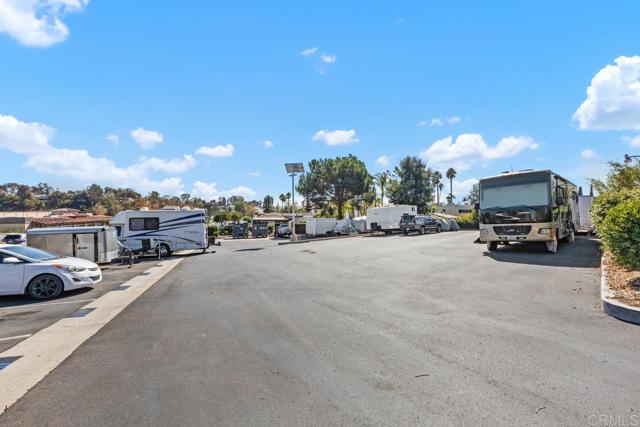 5712 Baltimore Drive, La Mesa CA: https://media.crmls.org/mediaz/dd89f8d0-e6c1-4512-b4a6-3f1ee9853078.jpg