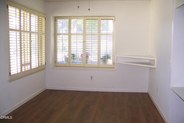 40036 Village 40, Camarillo CA: https://media.crmls.org/mediaz/dd8a7aec-6b2e-4820-b3ea-9be734bf8b87.jpg