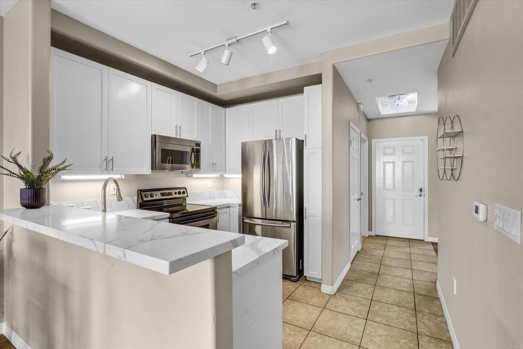 330 J Street - photo 15