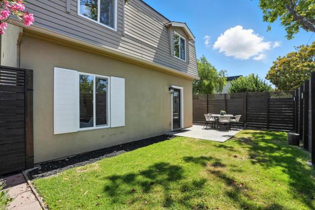 946 Laguna Avenue, Burlingame CA: https://media.crmls.org/mediaz/dd8a9d8e-2ba9-4c95-9e9a-1d615746d42d.jpg