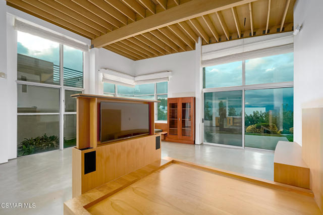 3681 Alomar Drive, Sherman Oaks CA: https://media.crmls.org/mediaz/dd8abe9b-7928-4794-b66c-a0fb2b9602b5.jpg