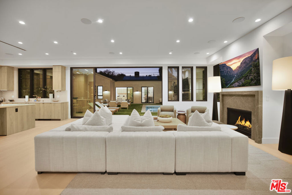 MLS #25619867 image #6