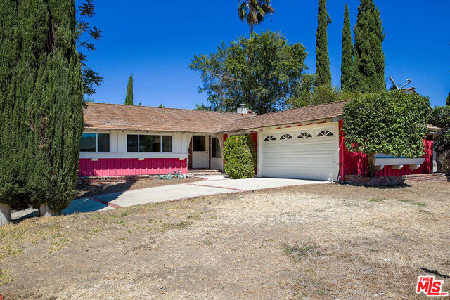23739 Tiara Street photo 5