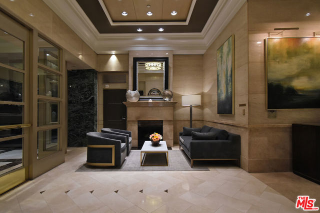 10520 Wilshire Boulevard, Los Angeles CA: https://media.crmls.org/mediaz/dd8bd981-8756-427f-8570-903cd64aa6a5.jpg
