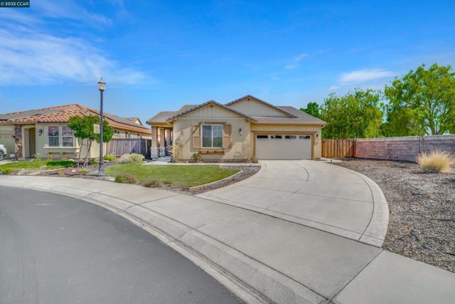 8275 Brookhaven Cir, Discovery Bay CA: https://media.crmls.org/mediaz/dd8c27eb-1b9b-461e-ab4b-bcda6b5397d1.jpg