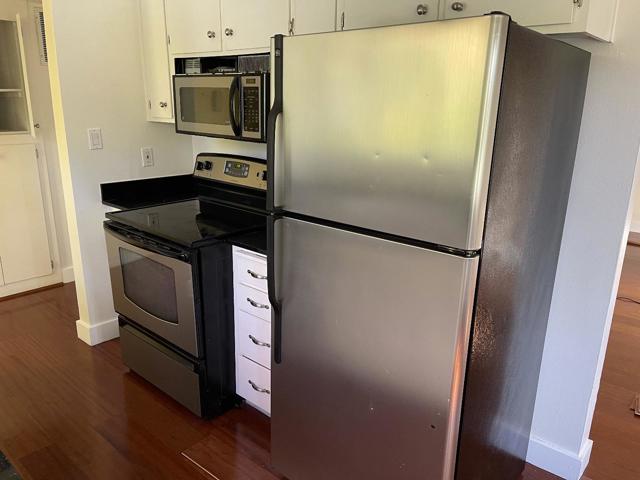 420 Alberto Way, Los Gatos CA: https://media.crmls.org/mediaz/dd8c809f-0d81-42ec-a31a-1ebebc307075.jpg