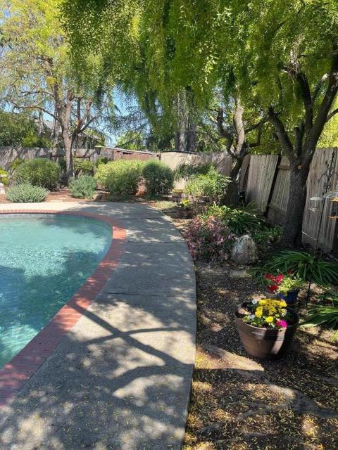 1430 Welburn Avenue, Gilroy CA: https://media.crmls.org/mediaz/dd8d3f99-fade-4f6c-adc2-a58fda125e14.jpg