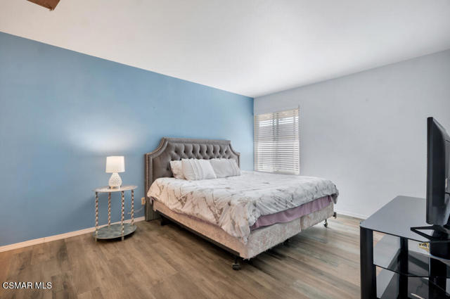 246 W Vineyard Avenue, Oxnard CA: https://media.crmls.org/mediaz/dd8dd6dc-a002-43f3-b5f9-fce306090e07.jpg