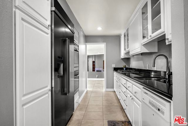 7301 Vista Del Mar, Playa del Rey CA: https://media.crmls.org/mediaz/dd8e33e9-21d2-41d6-a945-1f06e5e972cc.jpg