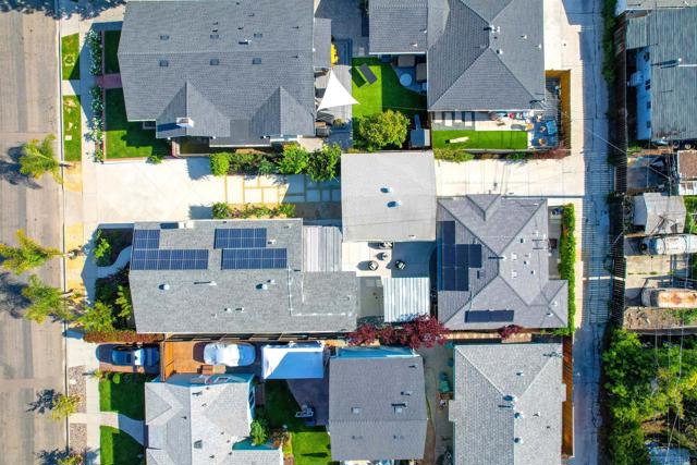 4876 78 34Th Street, San Diego CA: https://media.crmls.org/mediaz/dd8e688b-90cc-4c05-bc6e-b7e98e017213.jpg