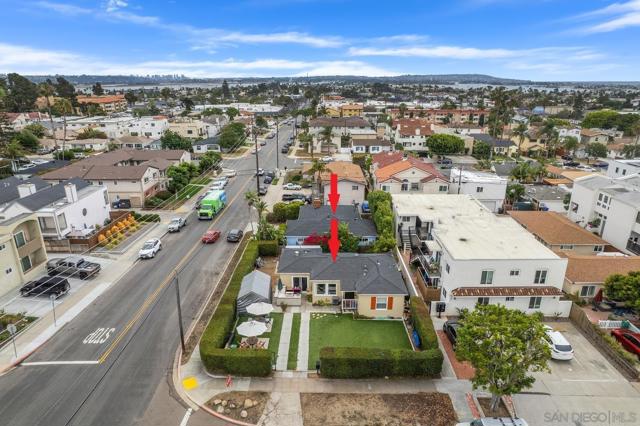 1679 81 Chalcedony St, San Diego CA: https://media.crmls.org/mediaz/dd8f14a4-e0aa-4997-af39-ccedf677f889.jpg