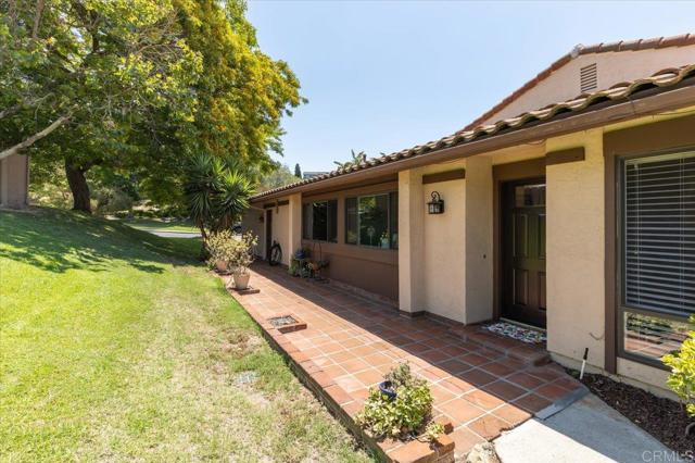 Detail Gallery Image 4 of 37 For 2035 David Dr, Escondido,  CA 92026 - 3 Beds | 2 Baths