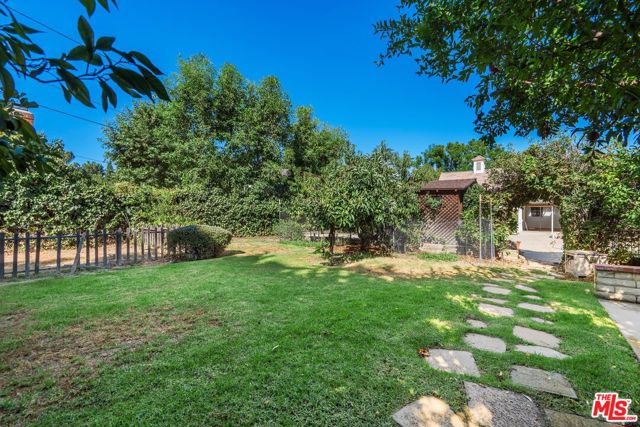 6317 Orion Avenue, Van Nuys CA: https://media.crmls.org/mediaz/dd902806-95ab-41cf-a591-8ee4e05fe824.jpg