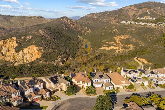 1664 Sagewood Way, San Marcos CA: https://media.crmls.org/mediaz/dd911aef-7488-4378-8243-69aeb4b553a0.jpg