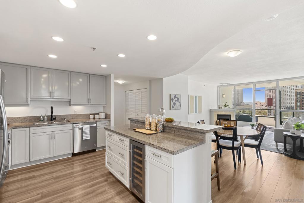 510 1st Ave - photo 4