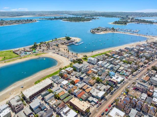 814 16 Pismo Ct., San Diego CA: https://media.crmls.org/mediaz/dd916665-04d2-4e40-9746-70790e924c59.jpg