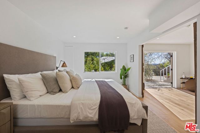 431 Montana Circle, Ojai CA: https://media.crmls.org/mediaz/dd91fec8-b969-4738-9b2f-6a5f19001615.jpg