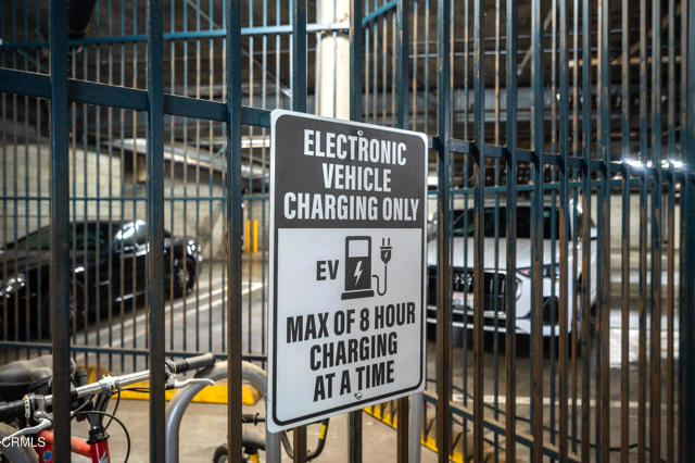 Detail Gallery Image 39 of 44 For 4499 via Marisol 113a,  Los Angeles,  CA 90042 - 2 Beds | 2 Baths