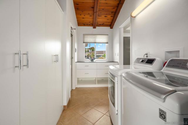 3537 Addison St, San Diego CA: https://media.crmls.org/mediaz/dd924f1f-8467-4d49-ba52-98e57fab8ef4.jpg