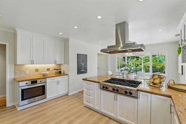 1513 Oak Street, San Mateo CA: https://media.crmls.org/mediaz/dd929c9f-83ec-43e1-adaa-a36dfc27ee85.jpg