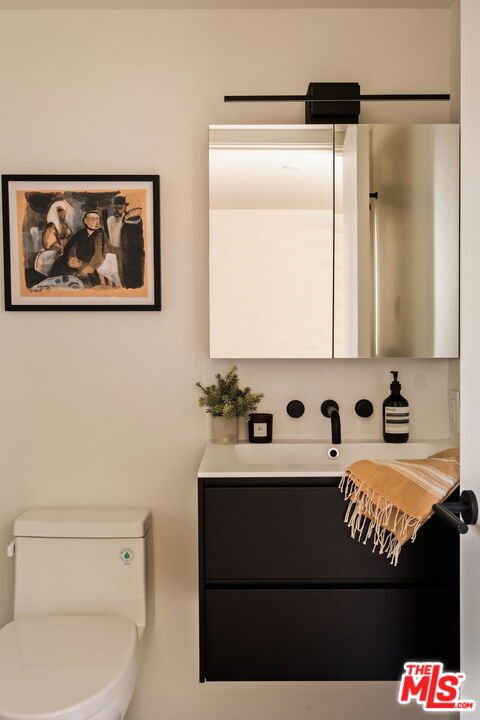 1900 Penmar Avenue, Venice CA: https://media.crmls.org/mediaz/dd930dd3-dcf7-4752-87ed-8e894095e47d.jpg