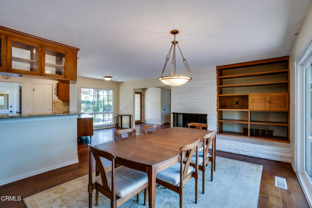 509 N Alta Vista Avenue, Monrovia CA: https://media.crmls.org/mediaz/dd931be5-0ba1-4395-86a3-53f48b11bc2f.jpg
