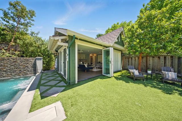 852 Paloma Avenue, Burlingame CA: https://media.crmls.org/mediaz/dd93d4b2-53bf-4a5b-b917-12f0776726f9.jpg